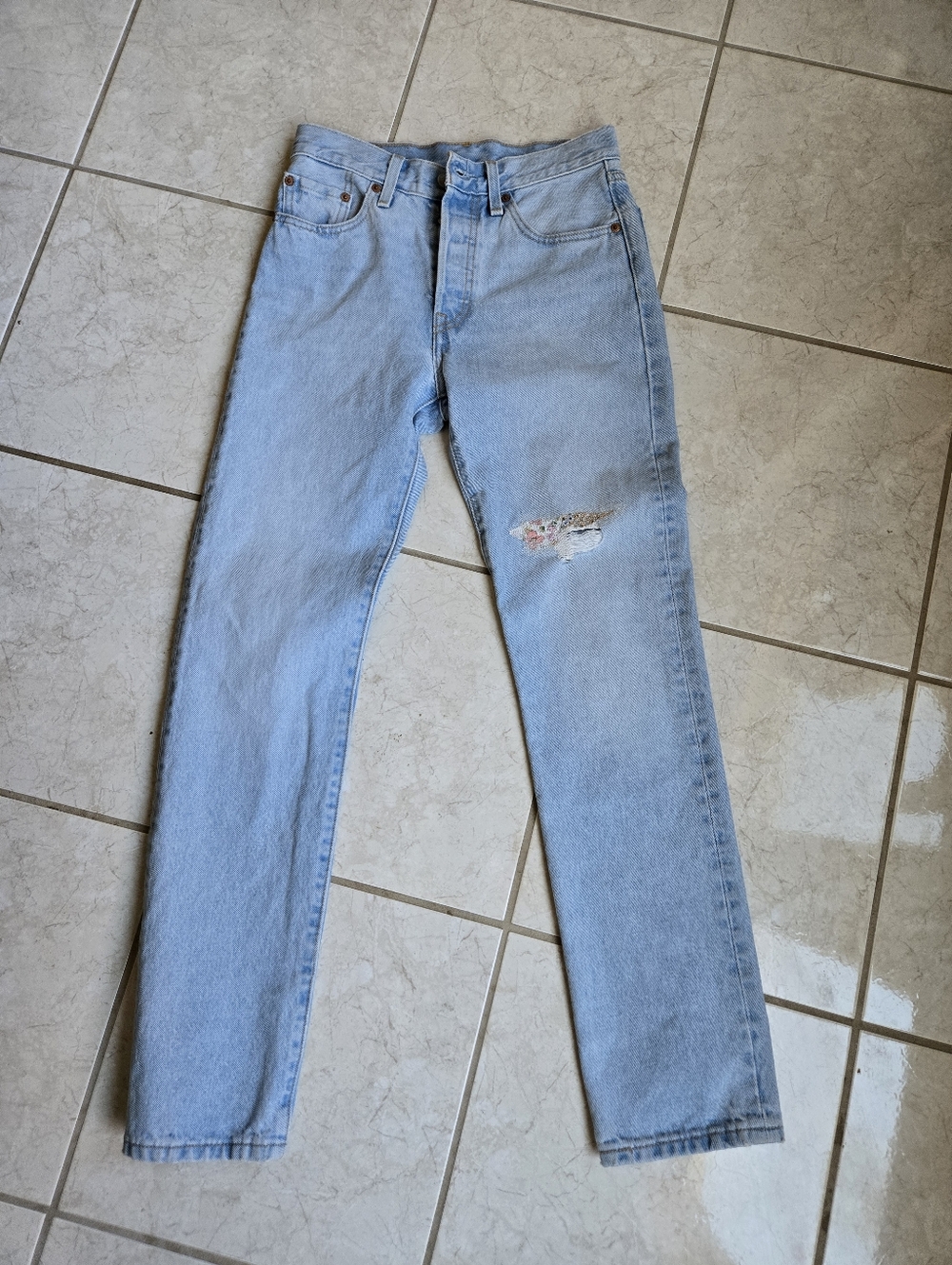 Women’s Levis 501 Light Blue Jeans W24 L30